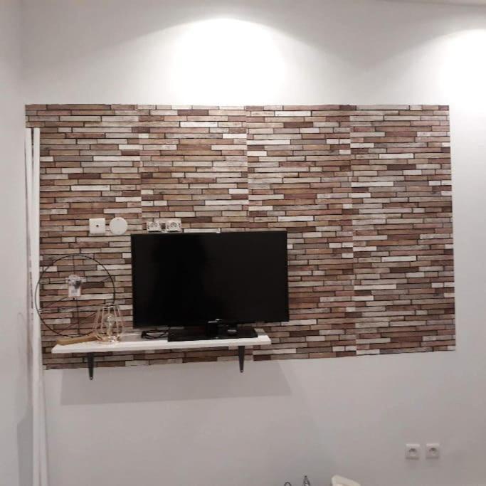 Appartement Agreable Au Centre Wifi Saint-Léonard-de-Noblat Buitenkant foto